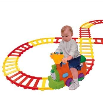 Паровоз на железной дороге Kiddieland